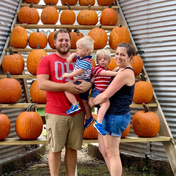 Meet your Posher, Jamie - Picture 2 of 3